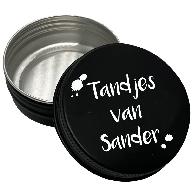 Tandendoosje met naam | verfspetters | zwart